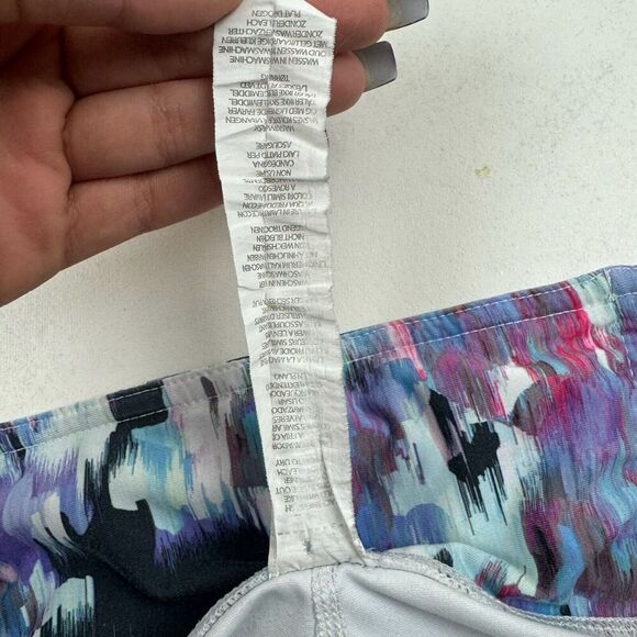 Fabletics Watercolor Multicolor Powerhold Capri Cropped Leggings Back Pocket M - Picture 4 of 5